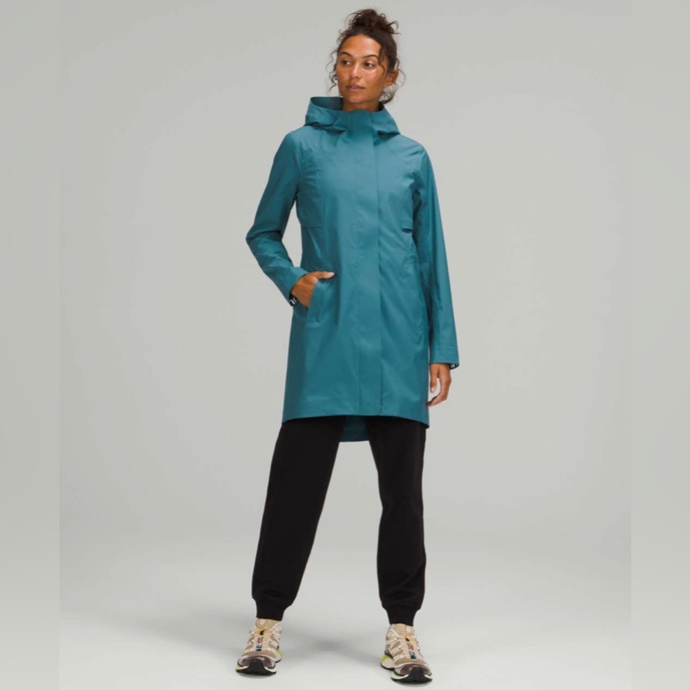 Lululemon Rain Rebel Jacket Capture Blue Coat Size 2 NWT Waterproof Running Race - Picture 1 of 16